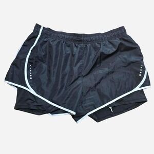 Black and white sport shorts size‎ extra large